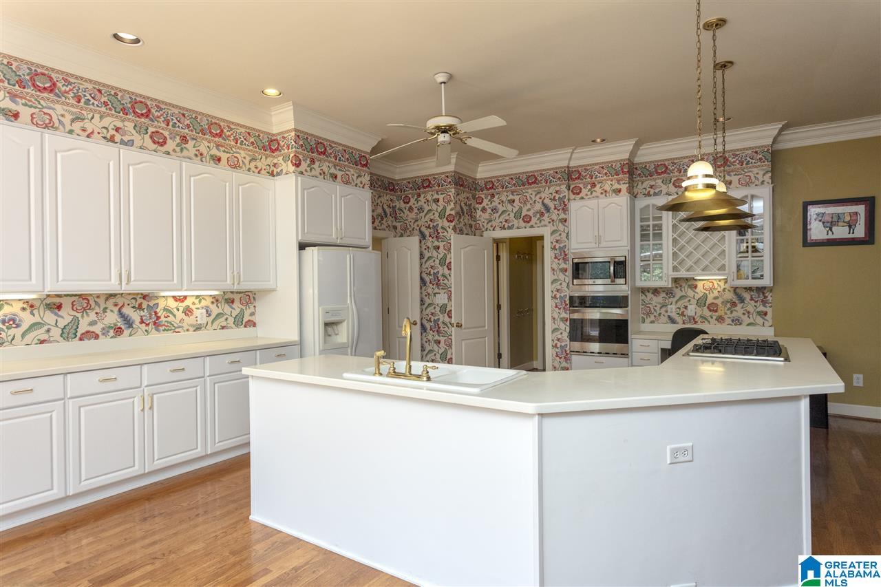 2121 Hickory Ridge Circle Birmingham, AL 35243 - Photo 15 of 50