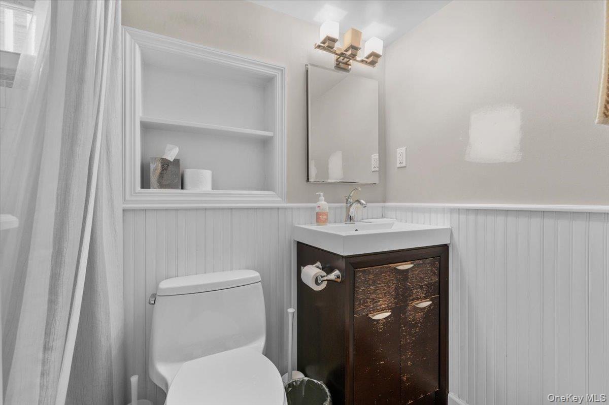 37 Sylvia Road Plainview, NY 11803 - Photo 29 of 44