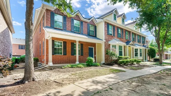 $2,475 | 3206 Bedford Road, Bedford, TX 76021