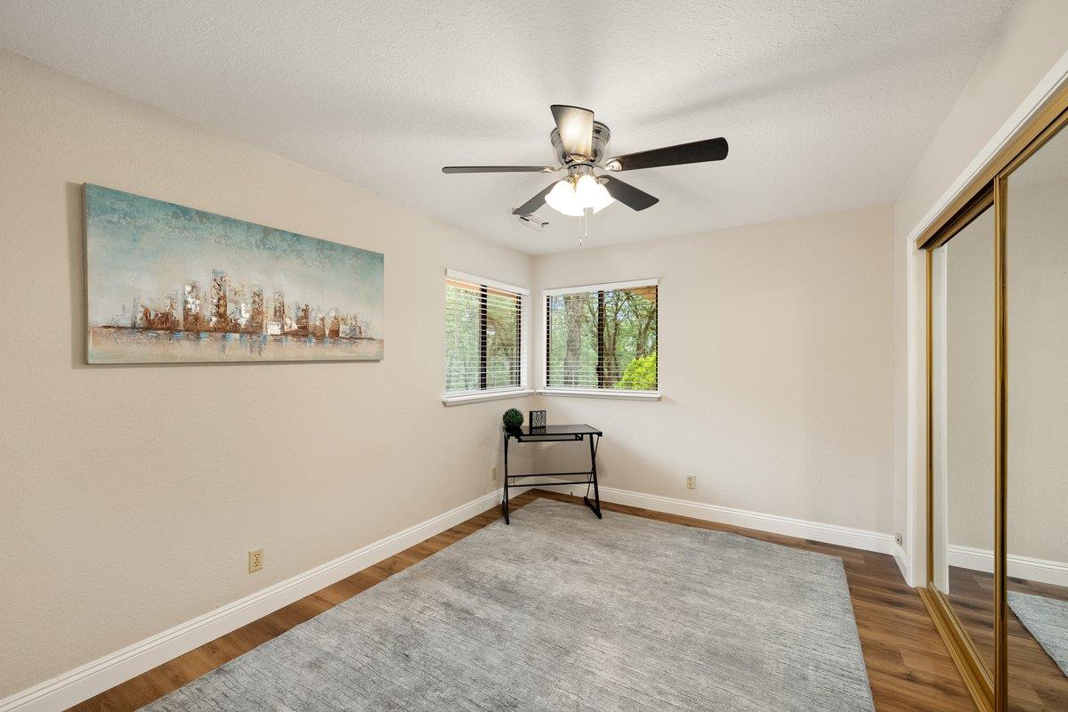 6561 Trinity Way Placerville, CA 95667 - Photo 26 of 58 a living room with furniture and a window