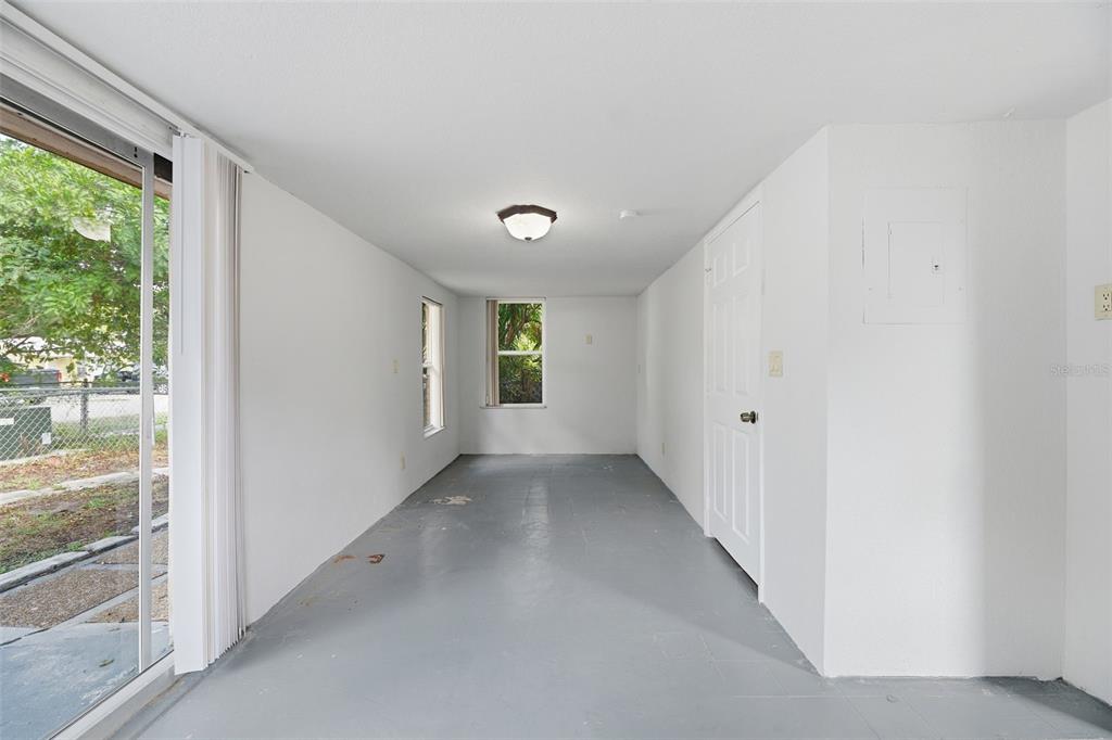 5735 Hayes Street Hollywood, FL 33021 - Photo 33 of 40 a view of a hallway with window