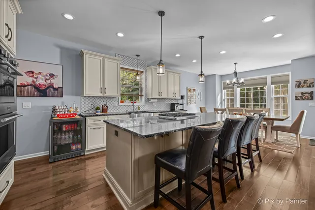 $685,000 | 39247 Rangers Way, Antioch, IL 60002