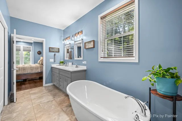 $685,000 | 39247 Rangers Way, Antioch, IL 60002