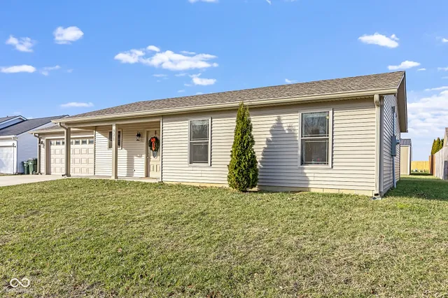 $259,900 | 921 South Creek Drive East, Greensburg, IN 47240