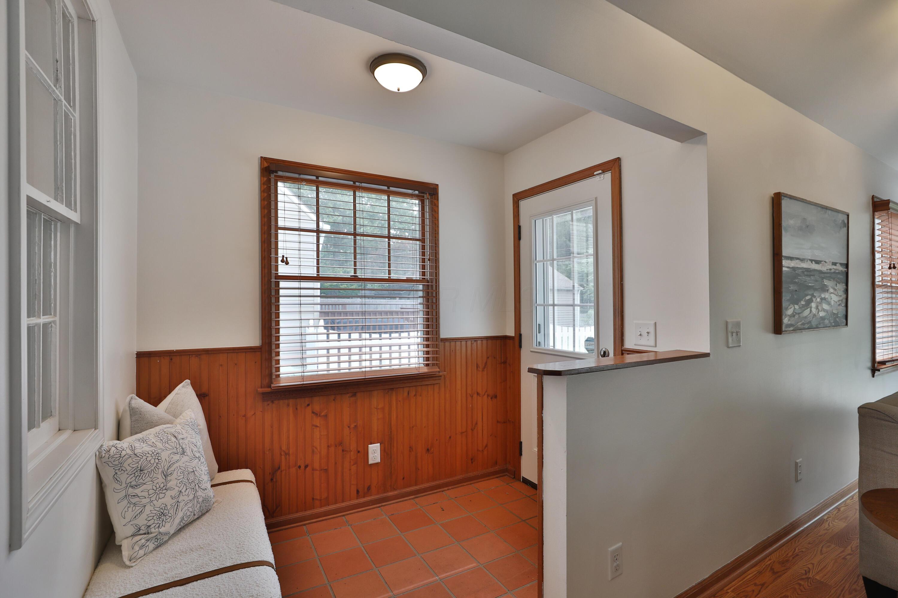 429 Arden Road Columbus, OH 43214 - Photo 27 of 49 Family Room