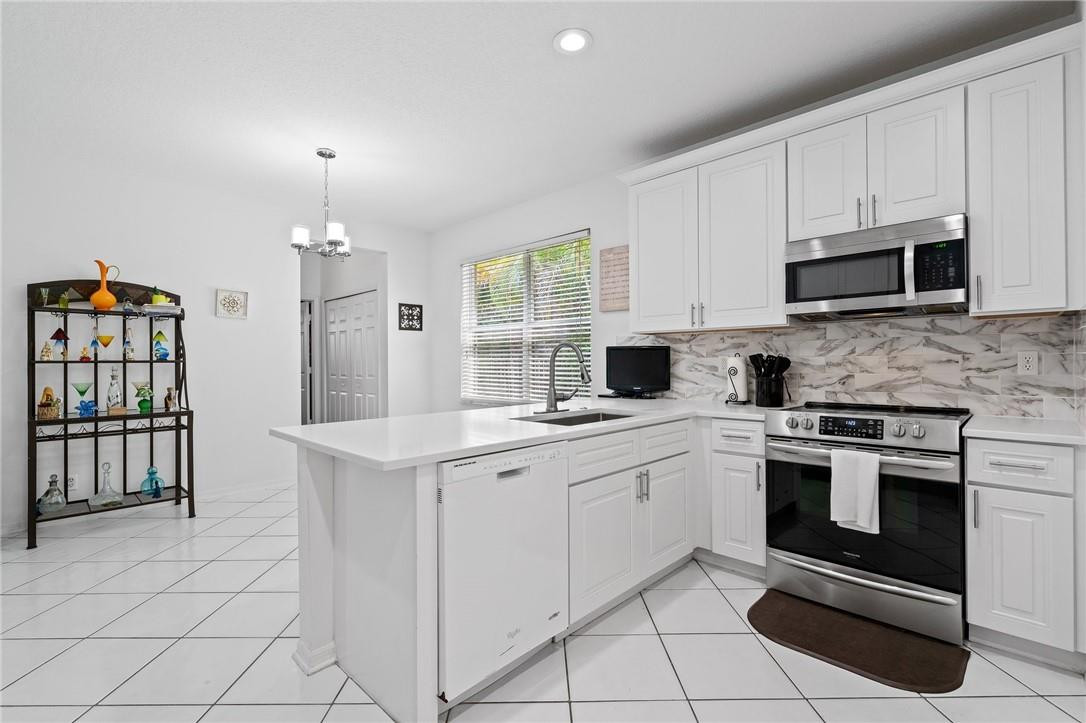 12343 Melrose Way Boca Raton, FL 33428 - Photo 7 of 31 Photo 7