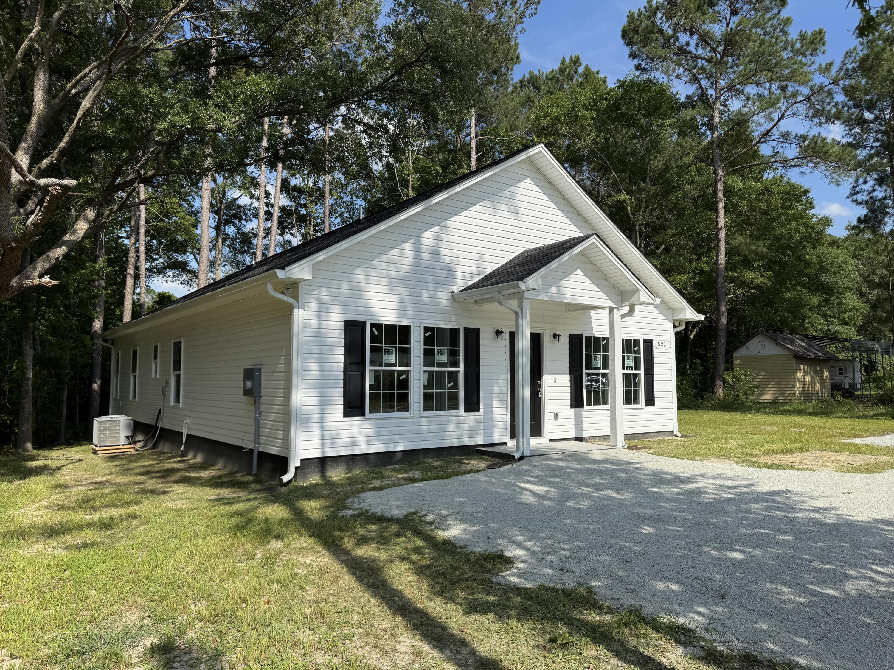 110 A Dukes Street St. George, SC 29477 - Photo 1 of 18 Example Front