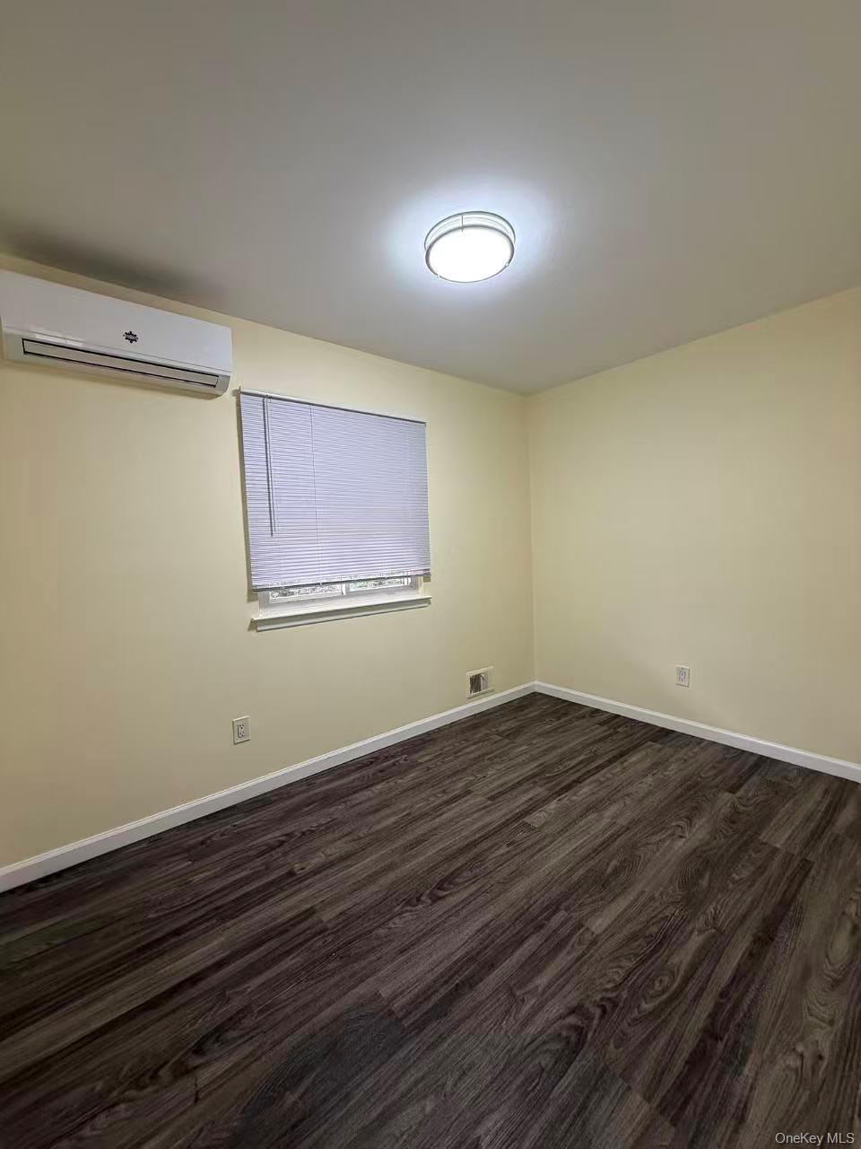 285 Sheep Pasture Road East Setauket, NY 11733 - Photo 9 of 19