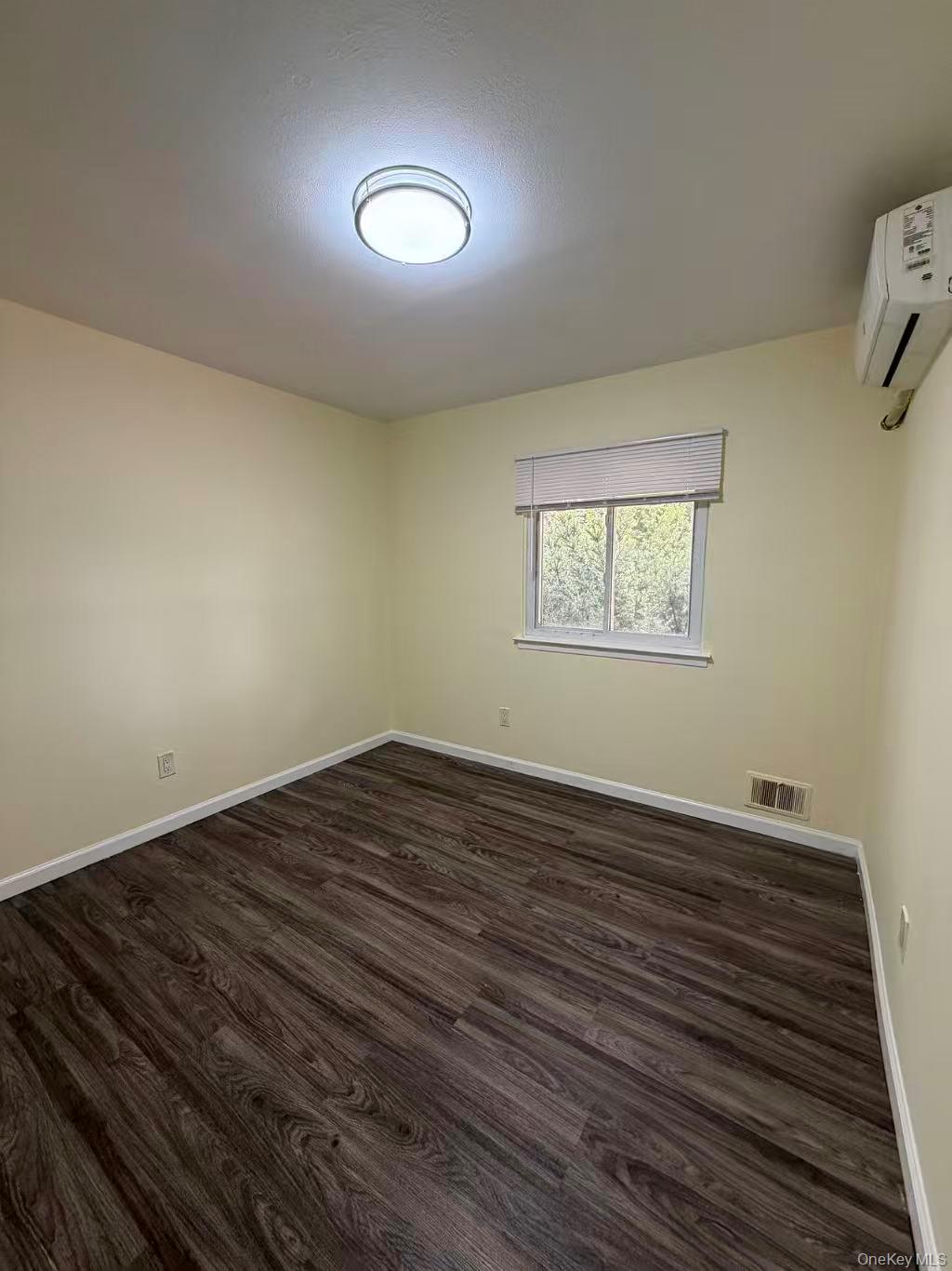 285 Sheep Pasture Road East Setauket, NY 11733 - Photo 10 of 19