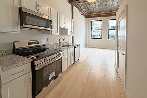 $1,975 | 105 Paige Street, Unit 216, Lowell, MA 01852