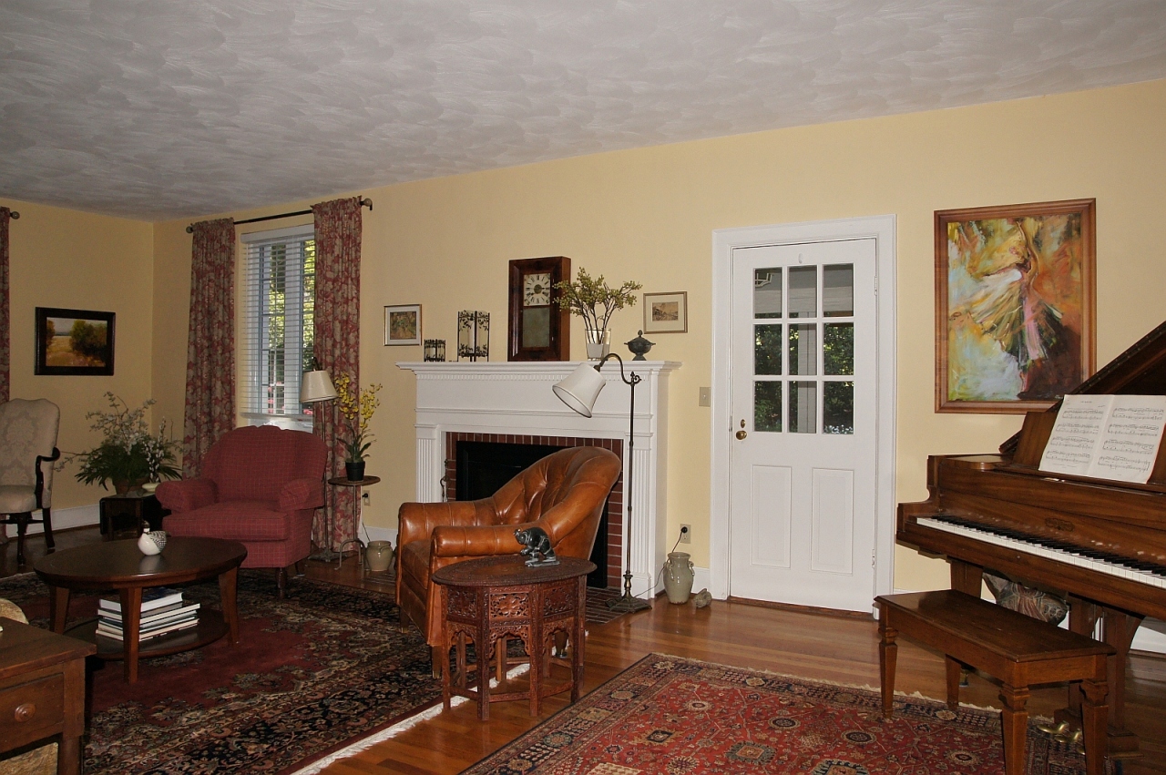 2205 Deyerle Road Southwest Roanoke, VA 24018 - Photo 17 of 103 dsc08977
