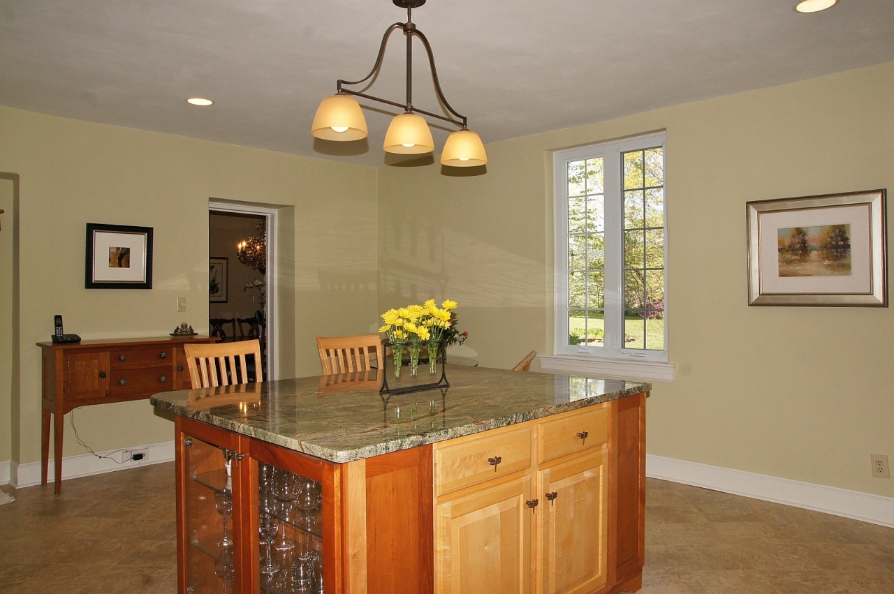 2205 Deyerle Road Southwest Roanoke, VA 24018 - Photo 35 of 103 dsc09009