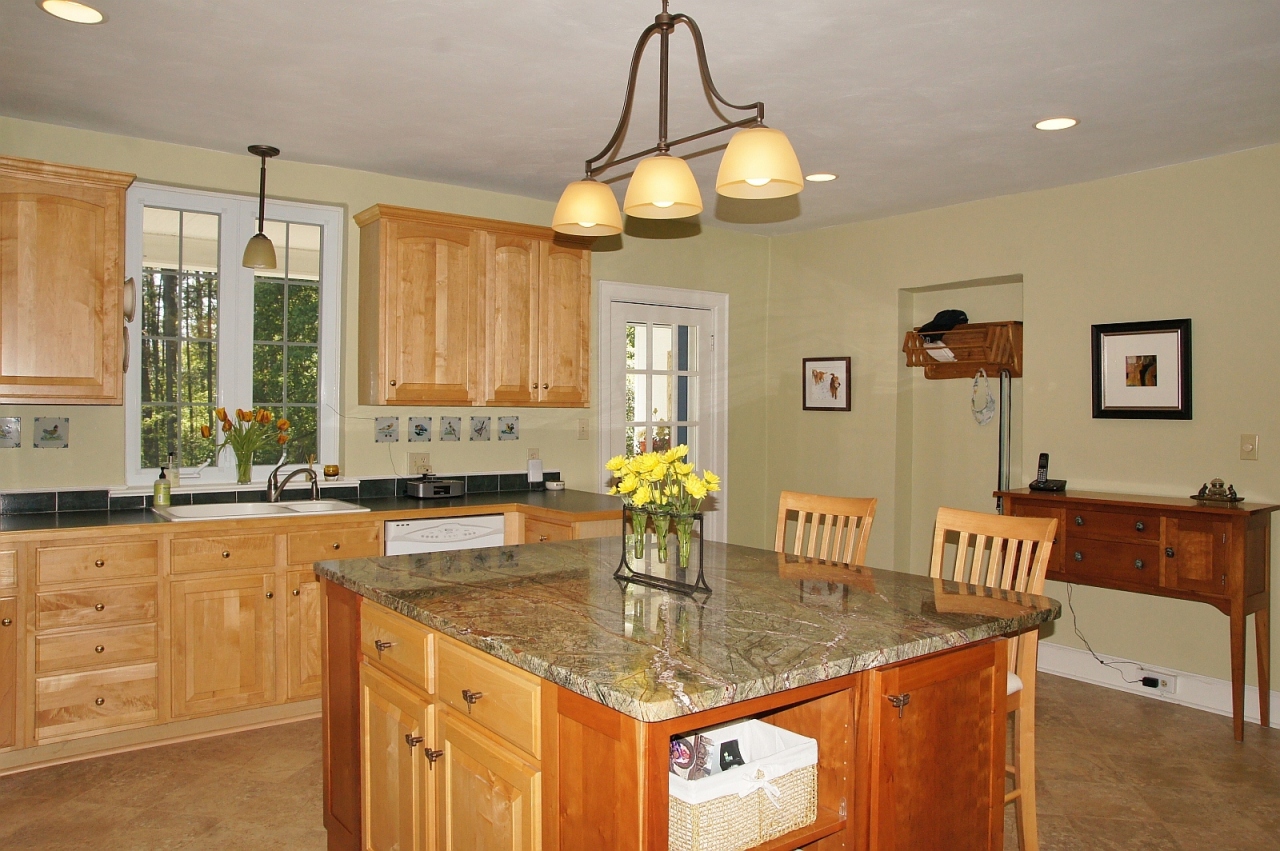 2205 Deyerle Road Southwest Roanoke, VA 24018 - Photo 36 of 103 dsc09011