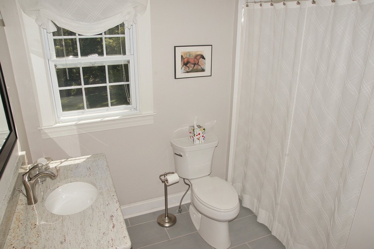 2205 Deyerle Road Southwest Roanoke, VA 24018 - Photo 46 of 103 dsc09029