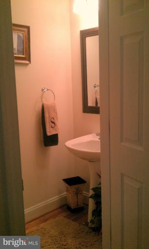 8123 Meetze Road Warrenton, VA 20187 - Photo 18 of 26 1/2 Bath on Main Level