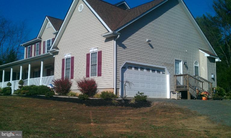 8123 Meetze Road Warrenton, VA 20187 - Photo 3 of 26 Exterior (General)