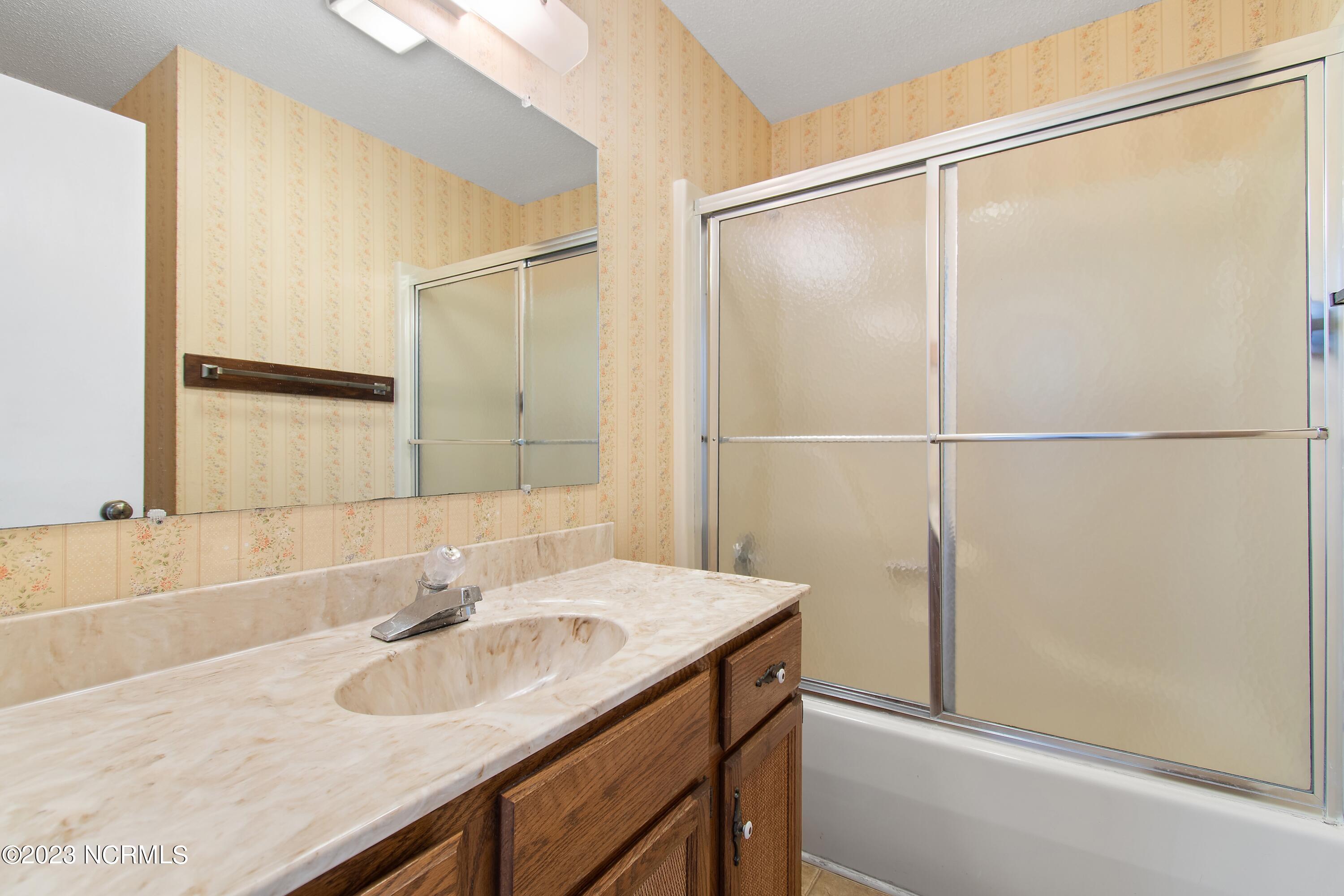 414 5th Street Sunset Beach, NC 28468 - Photo 25 of 47 Shared Hall Bath