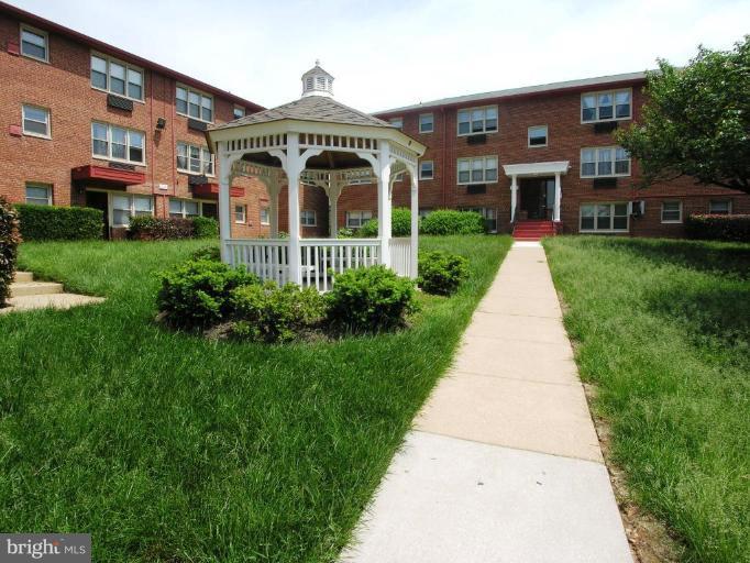 4641 20th Road North, Unit 6 Arlington, VA 22207 - Photo 6 of 6 Community Amenities 1