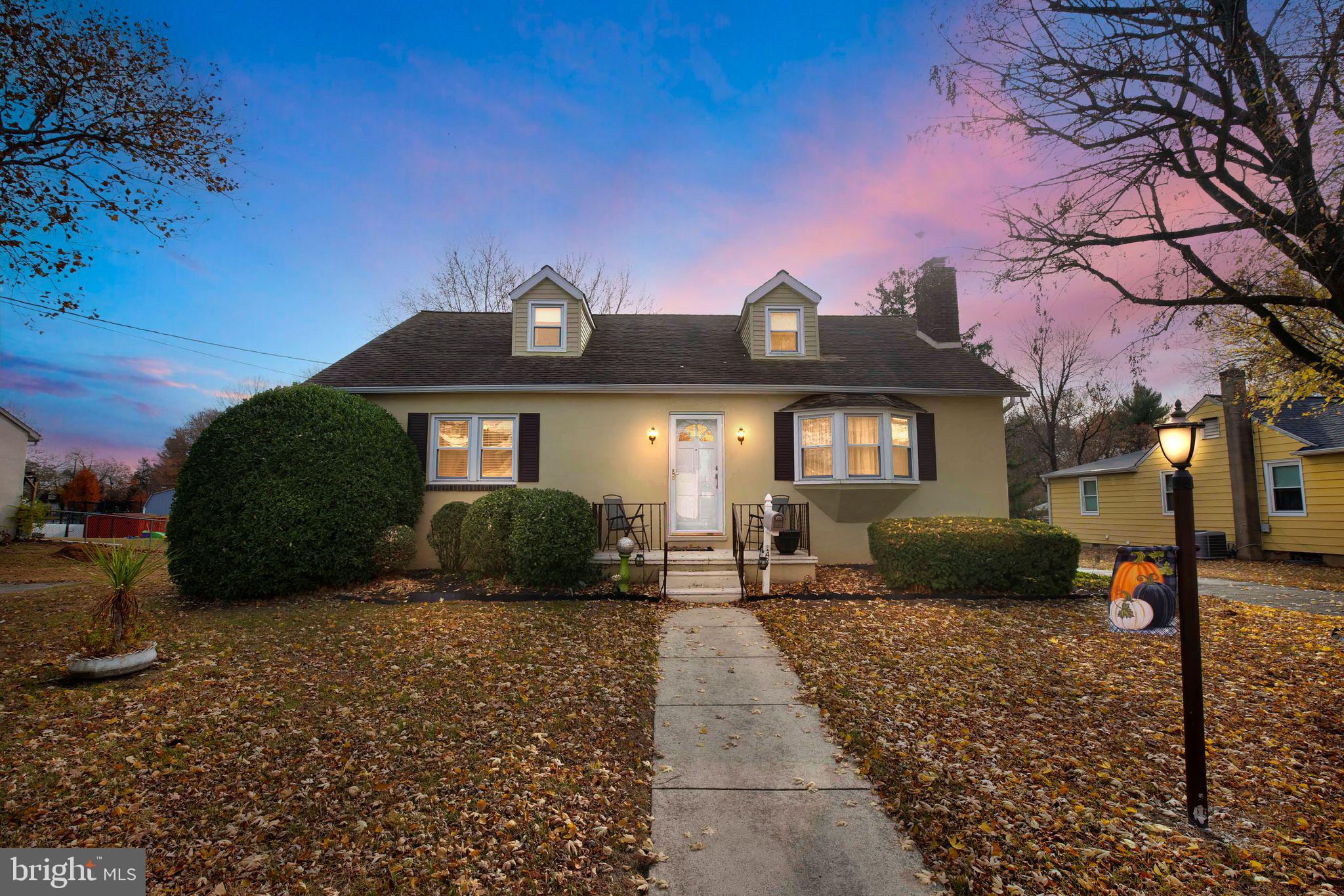 142 Oxford Road Cinnaminson, NJ 08077 - Photo 1 of 37 Gallery Image 1