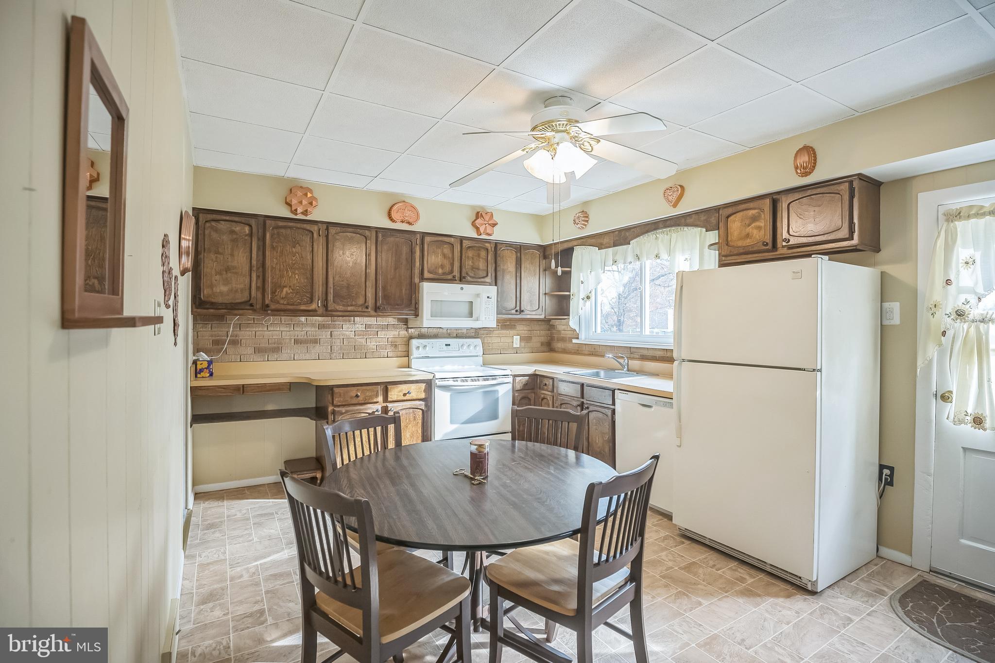 142 Oxford Road Cinnaminson, NJ 08077 - Photo 15 of 37 Gallery Image 15
