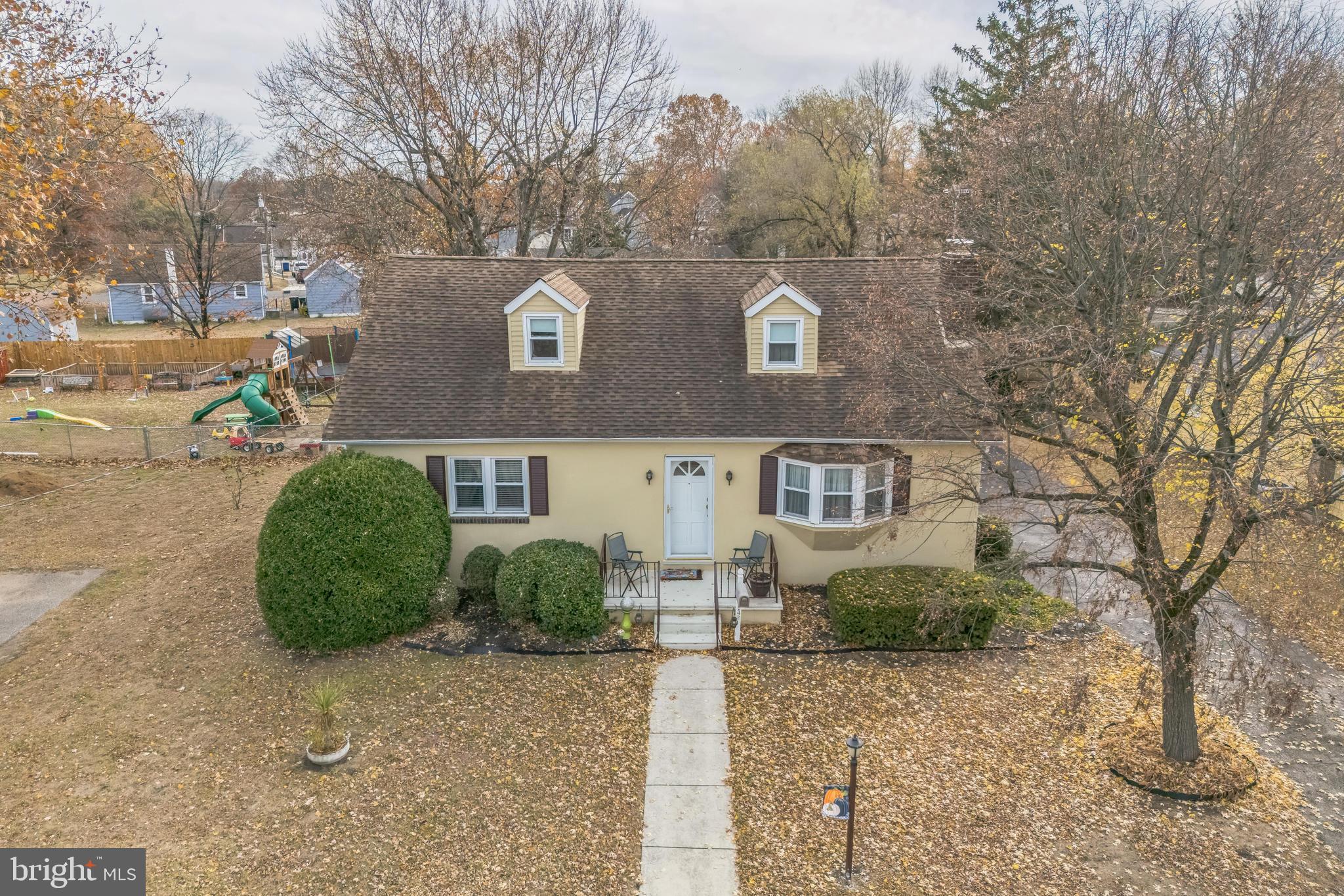 142 Oxford Road Cinnaminson, NJ 08077 - Photo 4 of 37 Gallery Image 4