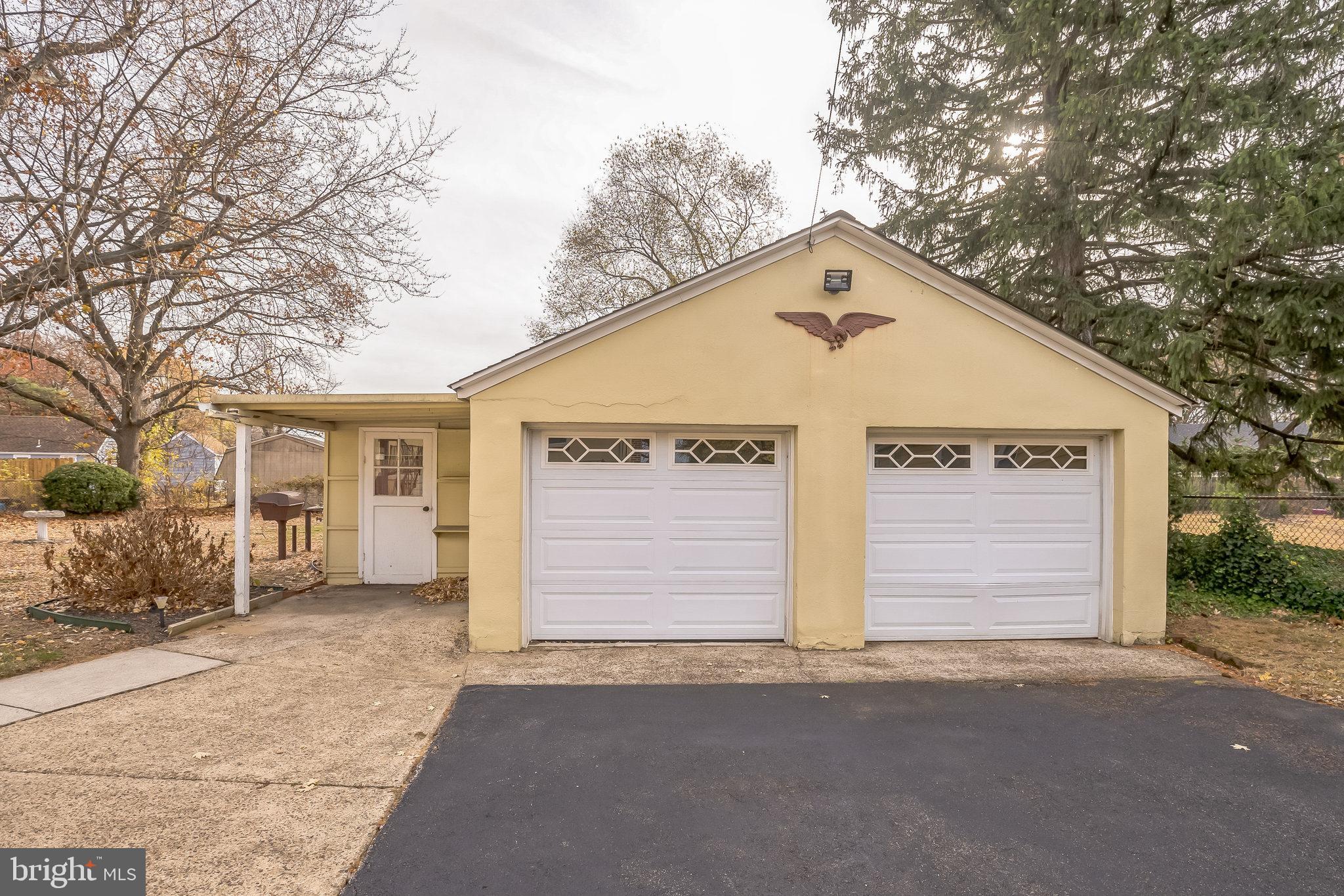 142 Oxford Road Cinnaminson, NJ 08077 - Photo 5 of 37 Gallery Image 5