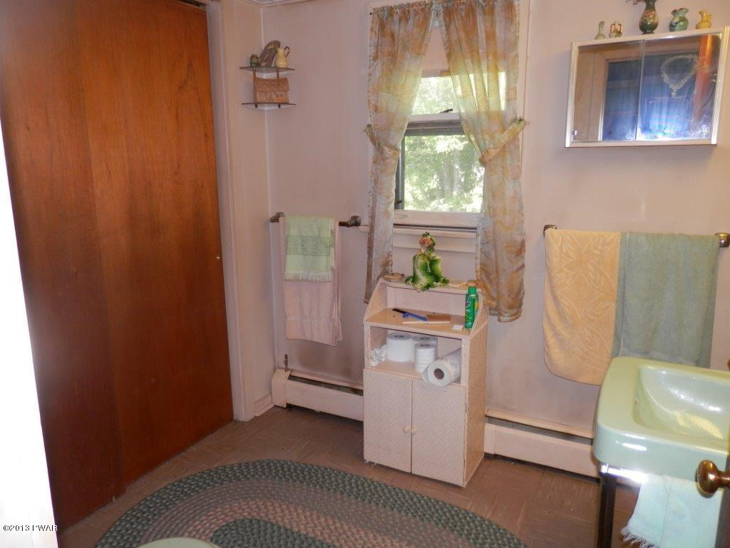 246 Rowland Road Greeley, PA 18425 - Photo 6 of 20