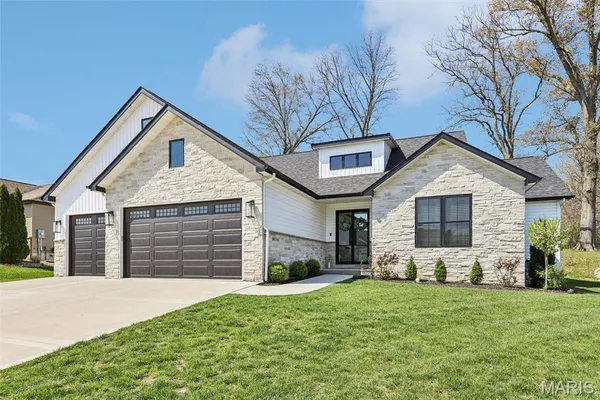 $515,000 | 1407 Crimson King Way, Troy, IL 62294