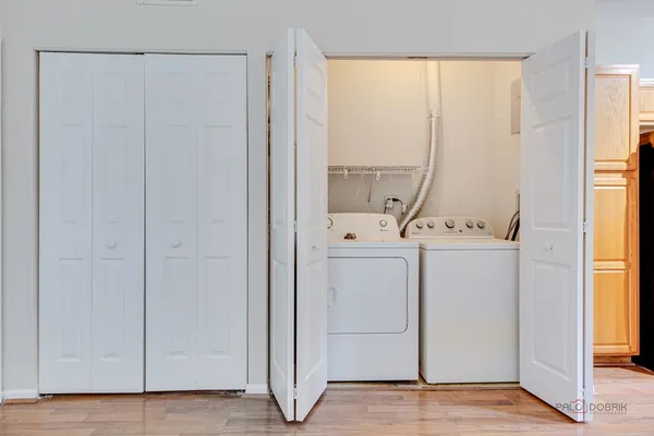 $2,250 | 45 South Oakhurst Drive, Aurora, IL 60504