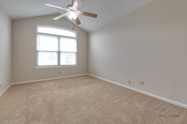 $2,250 | 45 South Oakhurst Drive, Aurora, IL 60504