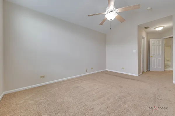 $2,250 | 45 South Oakhurst Drive, Aurora, IL 60504