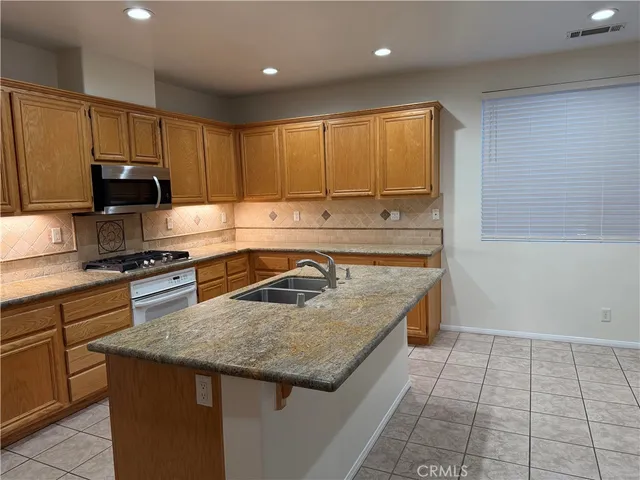 $4,850 | 26574 Oakdale Canyon Lane, Canyon Country, CA 91387