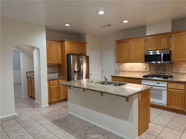 $4,850 | 26574 Oakdale Canyon Lane, Canyon Country, CA 91387