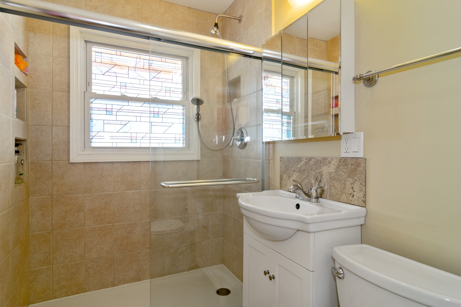 764 Spring Road Elmhurst, IL 60126 - Photo 8 of 25