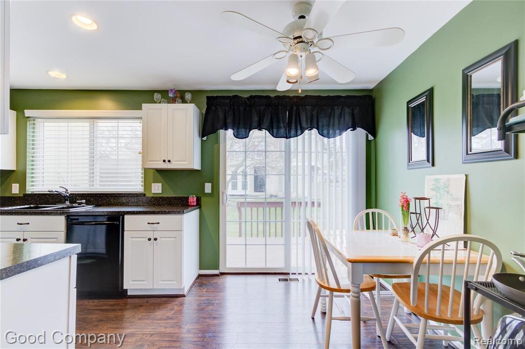 1275 Candlestick Lane Rochester Hills, MI 48306 - Photo 11 of 38