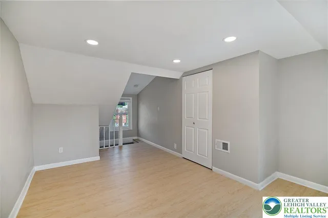 $1,700 | 41 South Warren Street, Easton, PA 18042