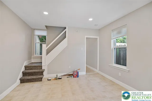 $1,700 | 41 South Warren Street, Easton, PA 18042