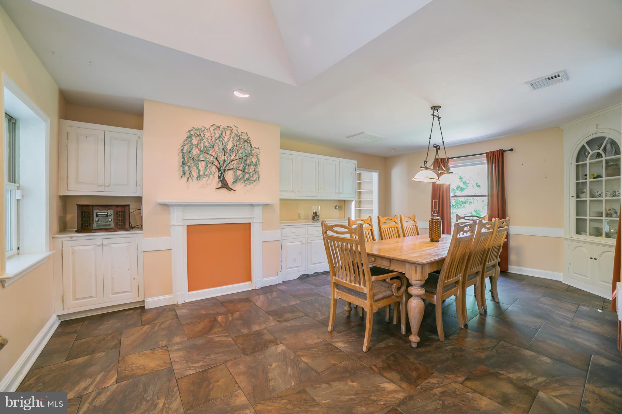 908 Wood Bridge Road Spring House, PA 19002 - Photo 11 of 31