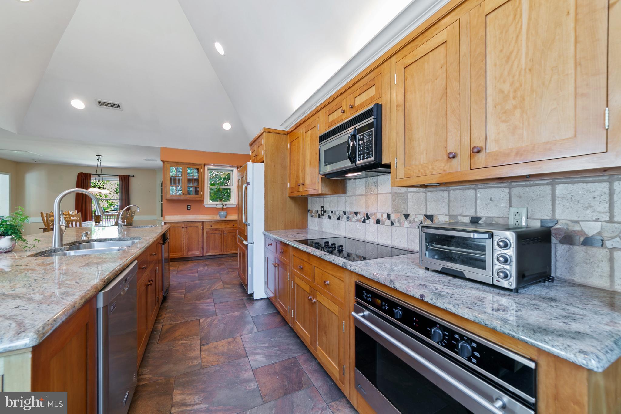 908 Wood Bridge Road Spring House, PA 19002 - Photo 9 of 31