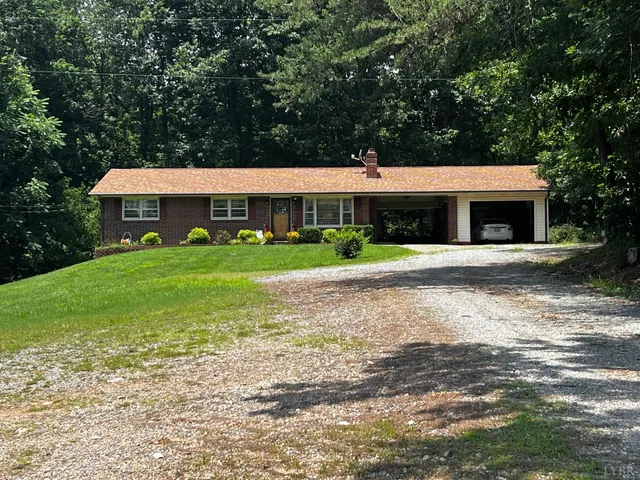 $310,000 | 34881 U Highway South, Gretna, VA 24557