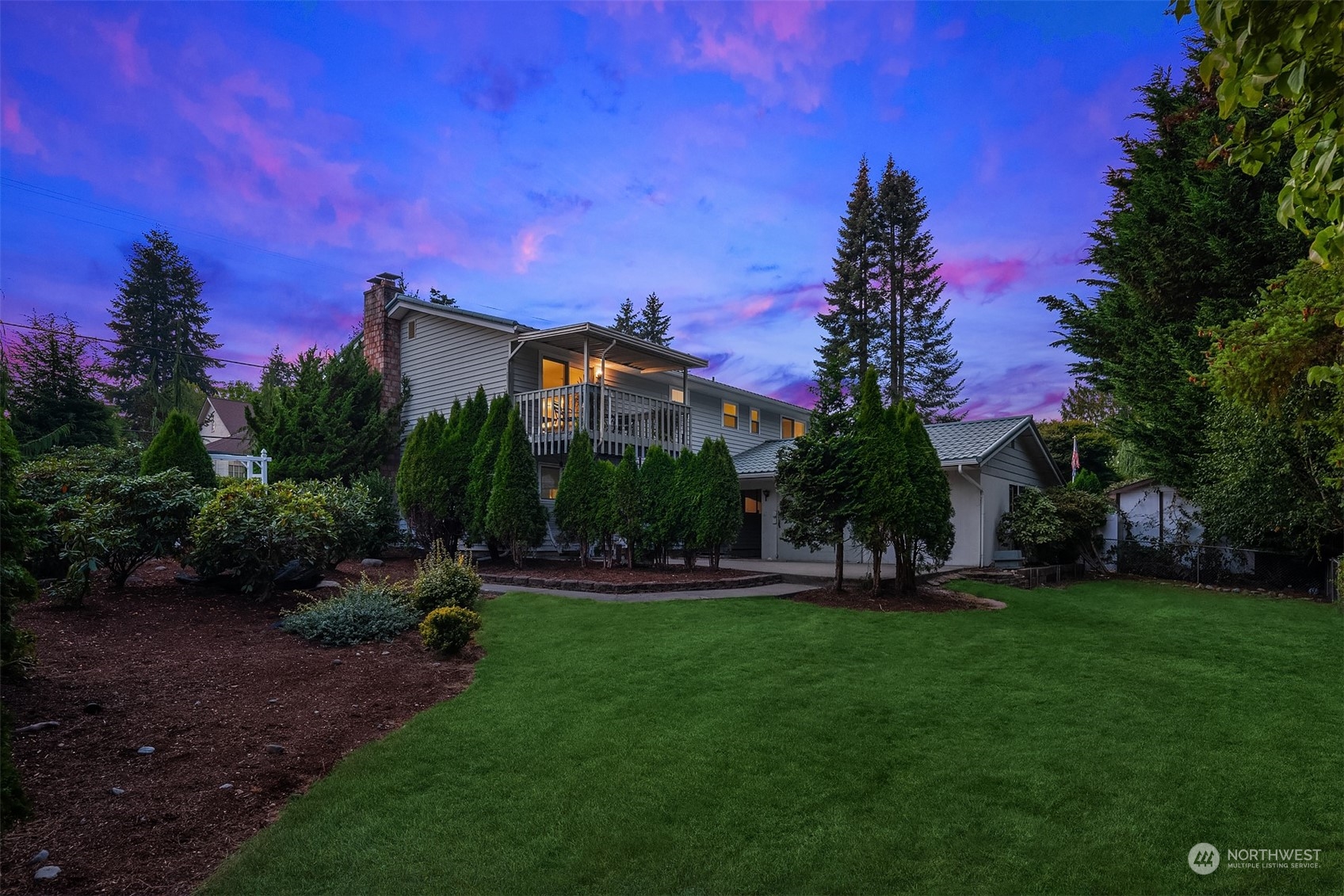 1005 Ave A Snohomish, WA 98290 - Photo 16 of 27 a view of a green field