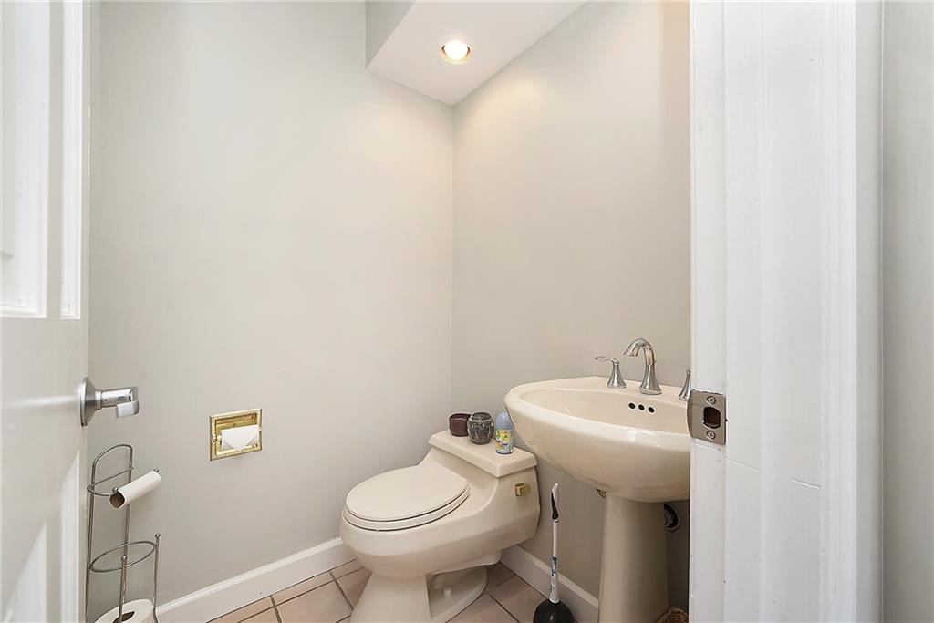 139 Countryview Drive McKees Rocks, PA 15136 - Photo 12 of 25 Gallery Image 12