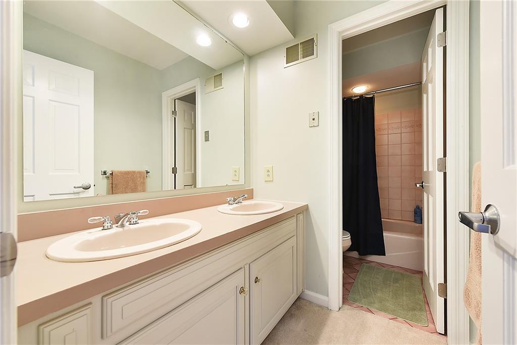 139 Countryview Drive McKees Rocks, PA 15136 - Photo 16 of 25 Gallery Image 16