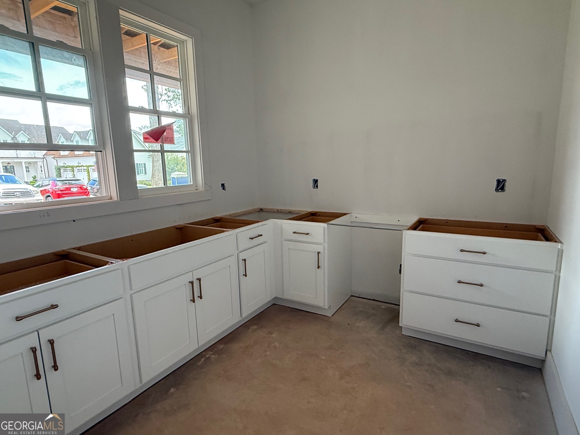 141 Spirit Run Eatonton, GA 31024 - Photo 5 of 50 Walk in pantry