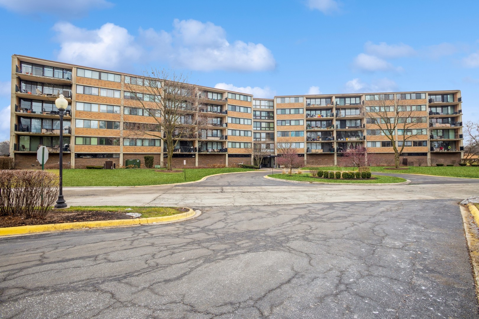 101 Bar Harbour Road, Unit 4G Schaumburg, IL 60193 - Photo 1 of 15 Gallery Image 1