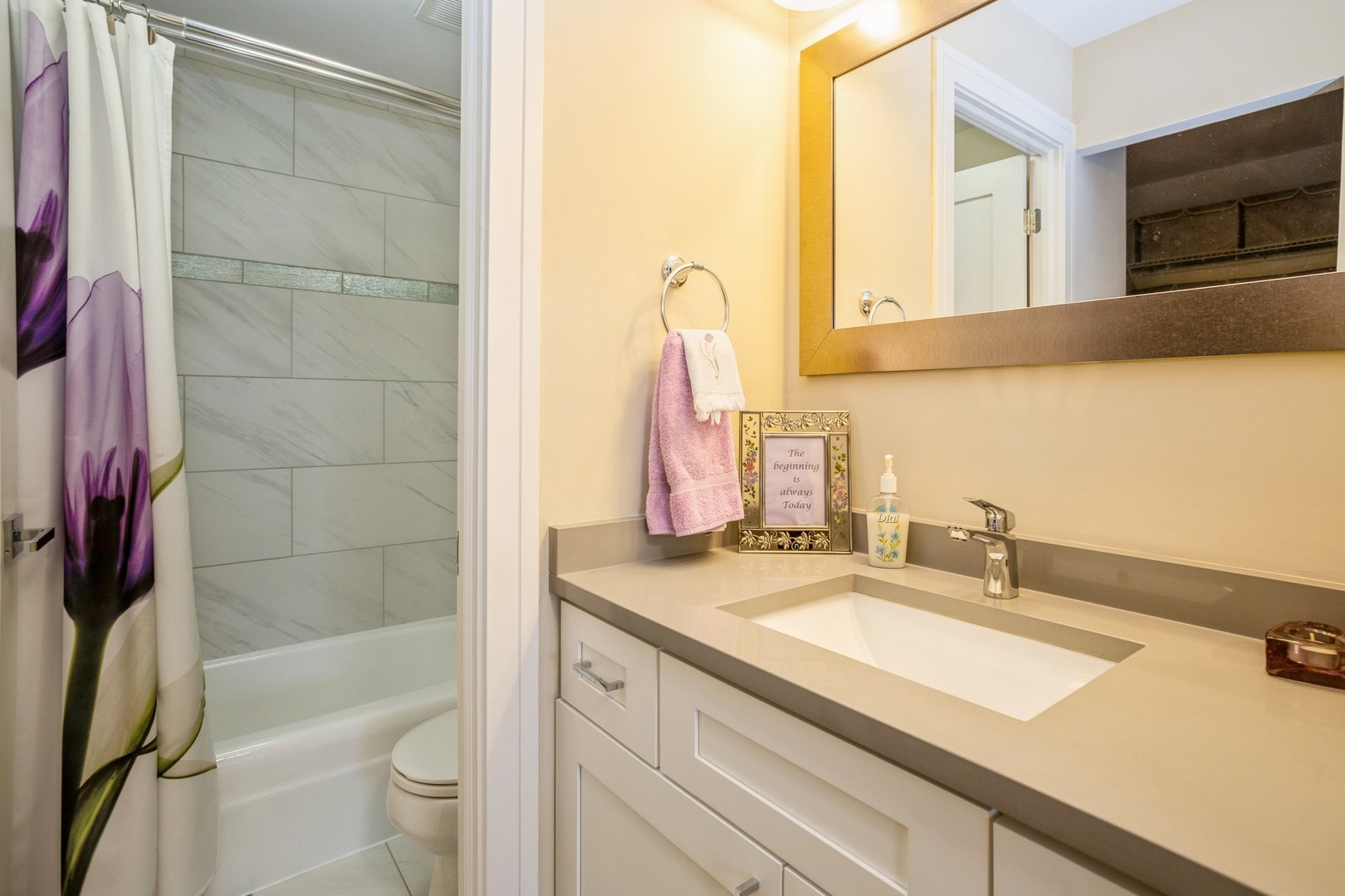 101 Bar Harbour Road, Unit 4G Schaumburg, IL 60193 - Photo 11 of 15 Gallery Image 11