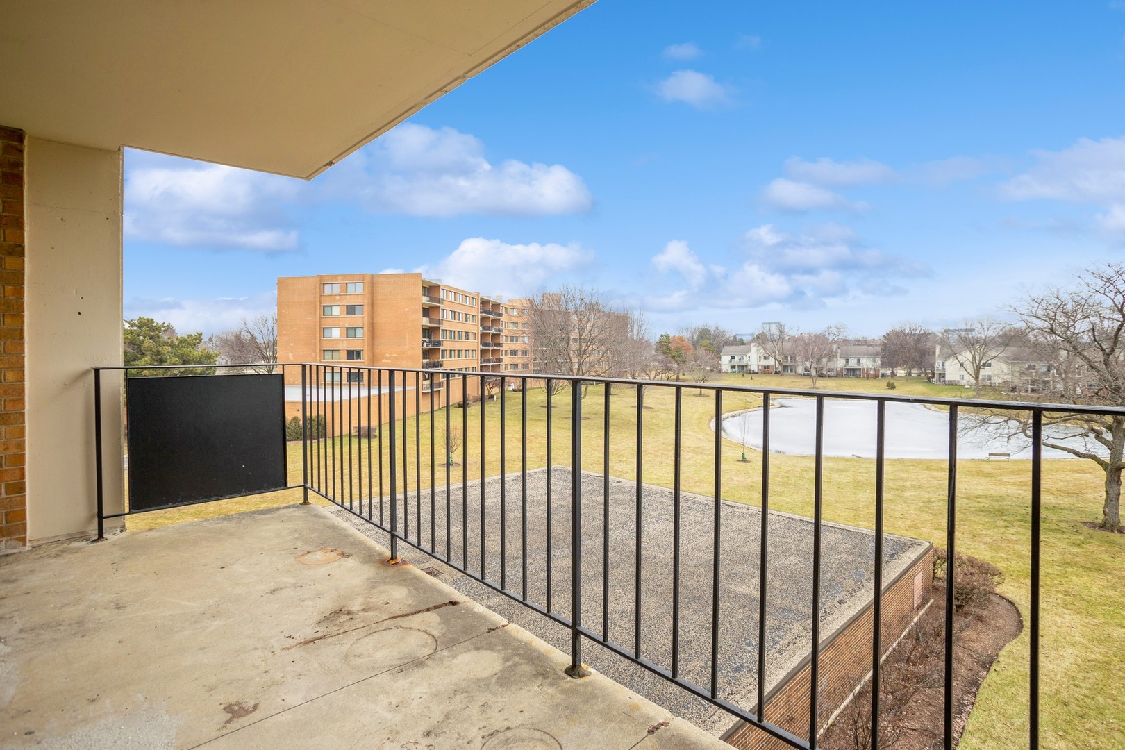 101 Bar Harbour Road, Unit 4G Schaumburg, IL 60193 - Photo 14 of 15 Gallery Image 14