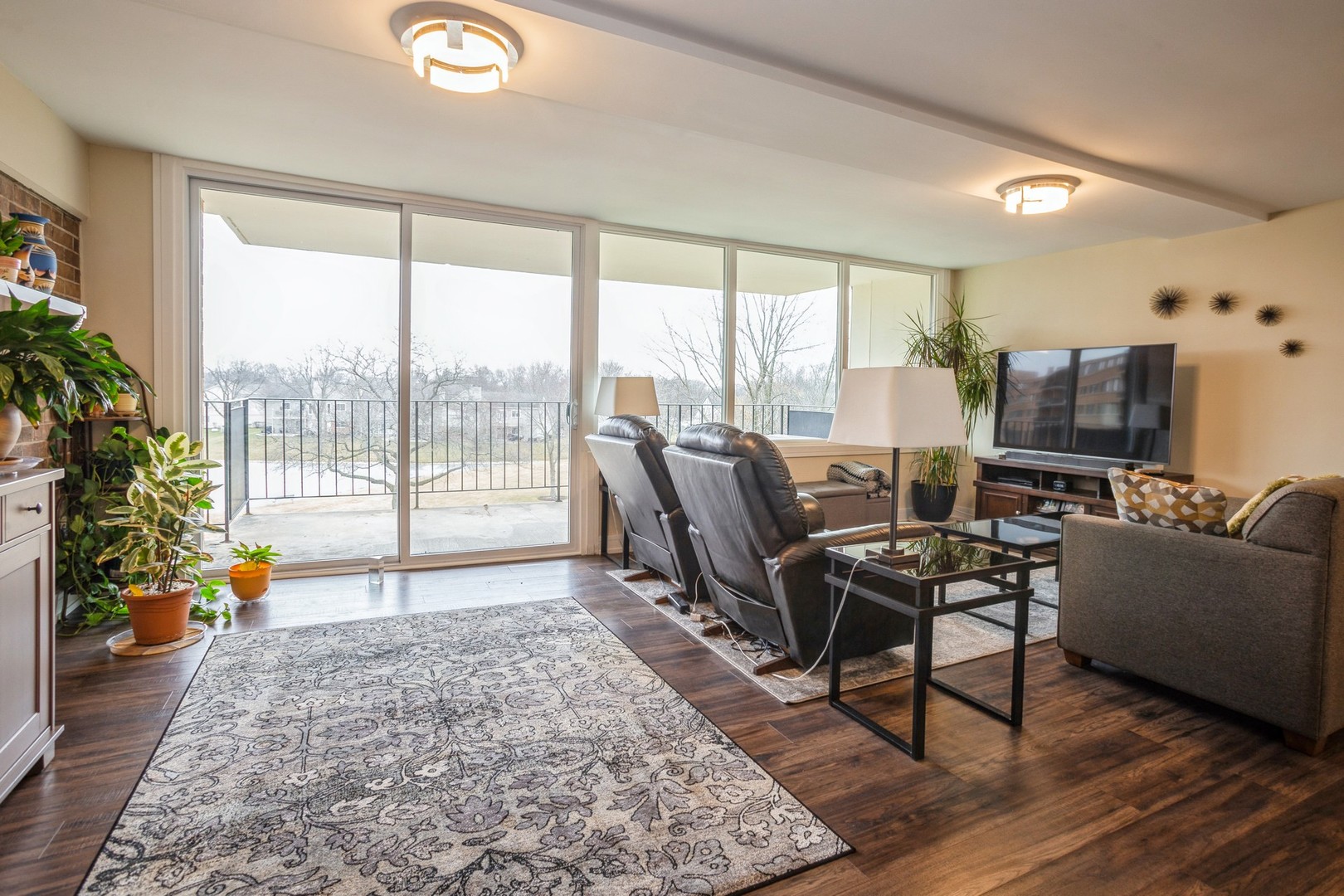 101 Bar Harbour Road, Unit 4G Schaumburg, IL 60193 - Photo 3 of 15 Gallery Image 3