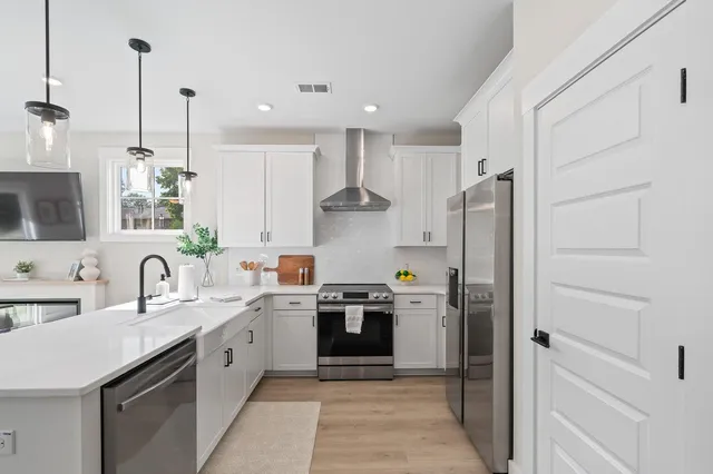 $307,000 | 352 Bremerton Drive, Goose Creek, SC 29445