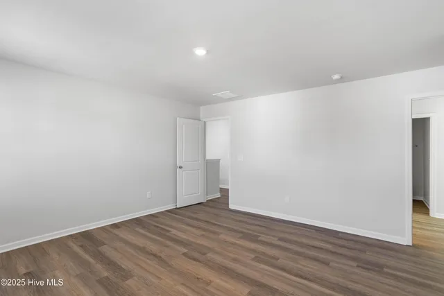 $311,640 | 621 South Squires Run Lane, Richlands, NC 28574